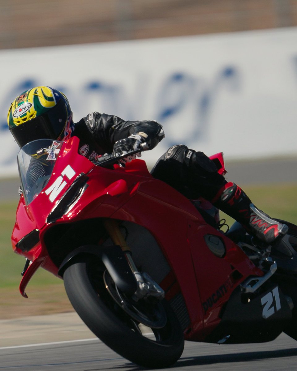 DucatiMotor's tweet image. Global Ducati hero, Troy Bayliss, tries the new Panigale V4 S for the first time. See his first impressions here - youtu.be/O6ijH4Syj04