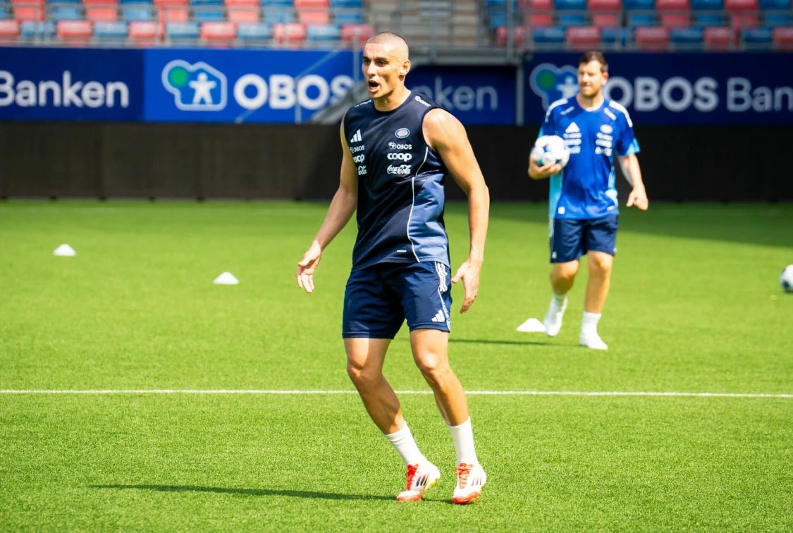 Vålerengasmurf tweet media