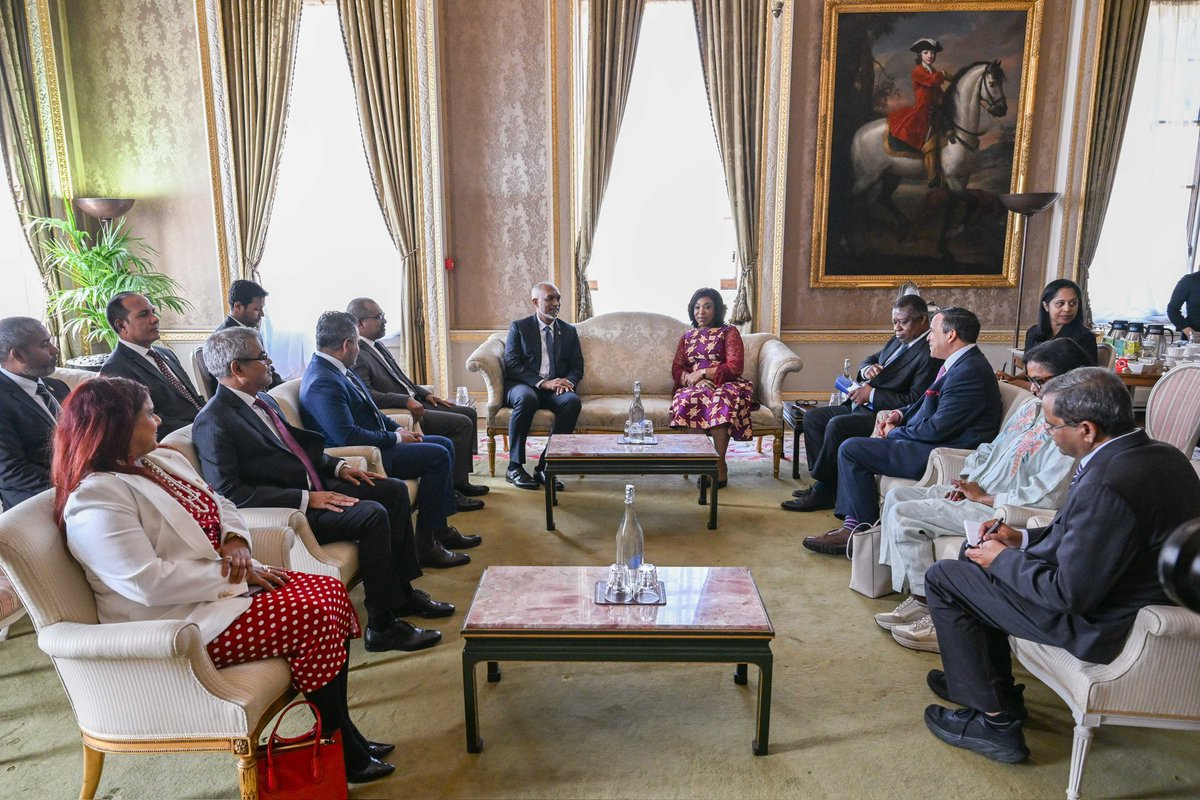 The President's Office (@presidencymv) on Twitter photo His Excellency President Dr <a href="/MMuizzu/">Dr Mohamed Muizzu</a> met with Hon. Shirley Ayorkor Botchwey, Secretary-General of the Commonwealth, during his visit to the United Kingdom. The meeting focused on strengthening cooperation and advancing shared priorities. His Excellency President Dr <a href="/MMuizzu/">Dr Mohamed Muizzu</a> met with Hon. Shirley Ayorkor Botchwey, Secretary-General of the Commonwealth, during his visit to the United Kingdom. The meeting focused on strengthening cooperation and advancing shared priorities.