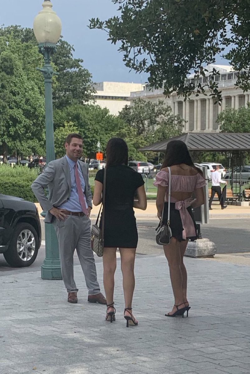 Looks like Eric Swalwell is looking for another Chinese Spy to sleep with since Fang Fang is Gone! 😂
