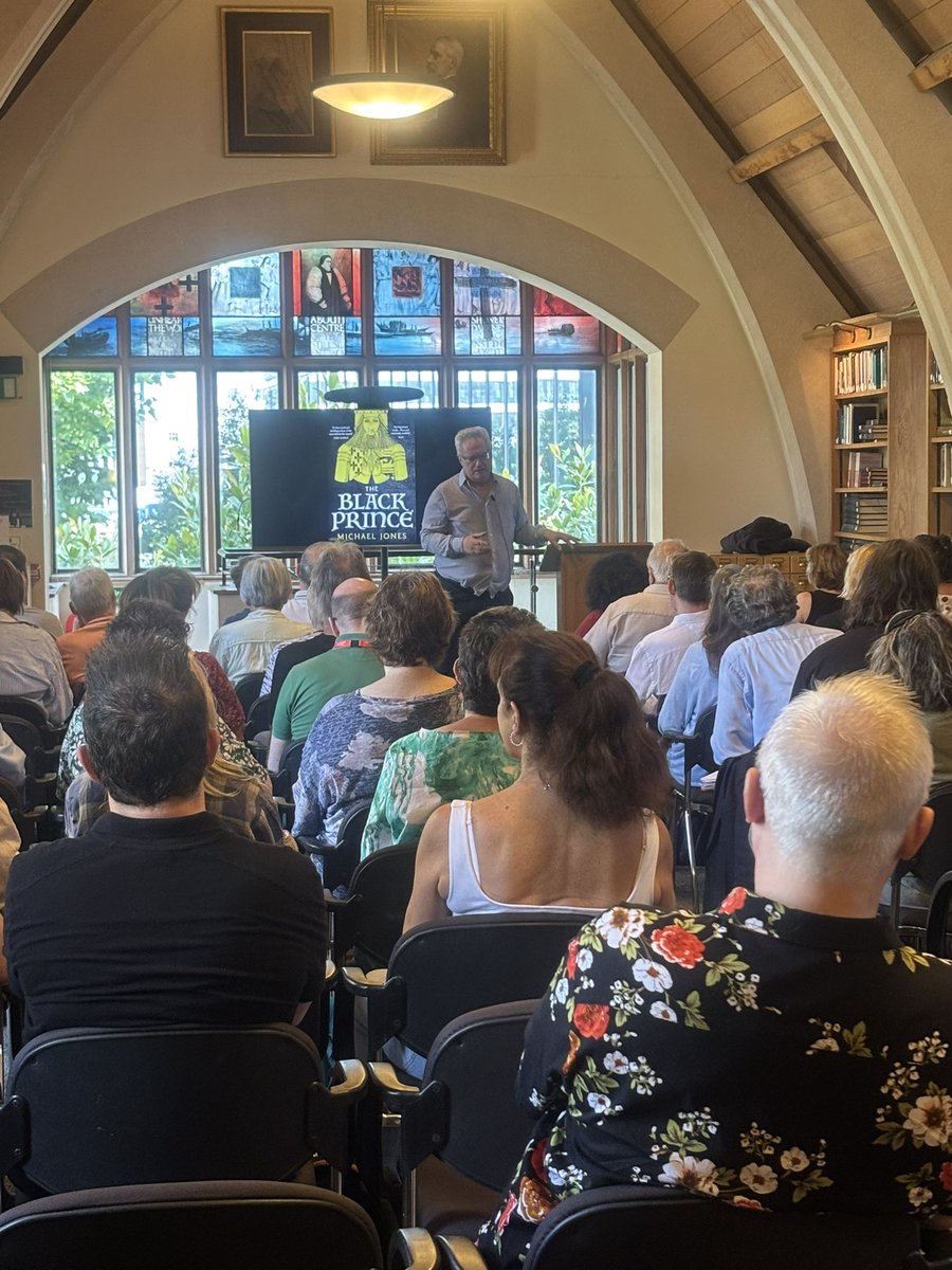 NicolaTallis's tweet image. We began this morning with a great turnout for Dr Michael Jones and the Black Prince - fascinating insights & insightful questions @Southwarkcathed @FellowsAuctions