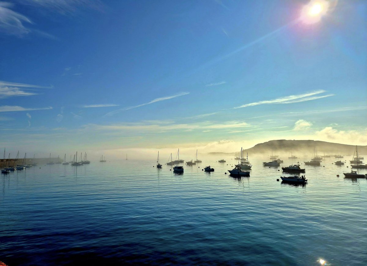 💙A calm and misty start to the day at Braye… Getting out early can make it feel like you’ve got the whole island to yourself - peaceful, quiet, and utterly magical ✨

Plan your Island Escape and discover the magic of #Alderney: visitalderney.com

📸 Chris Cauvain