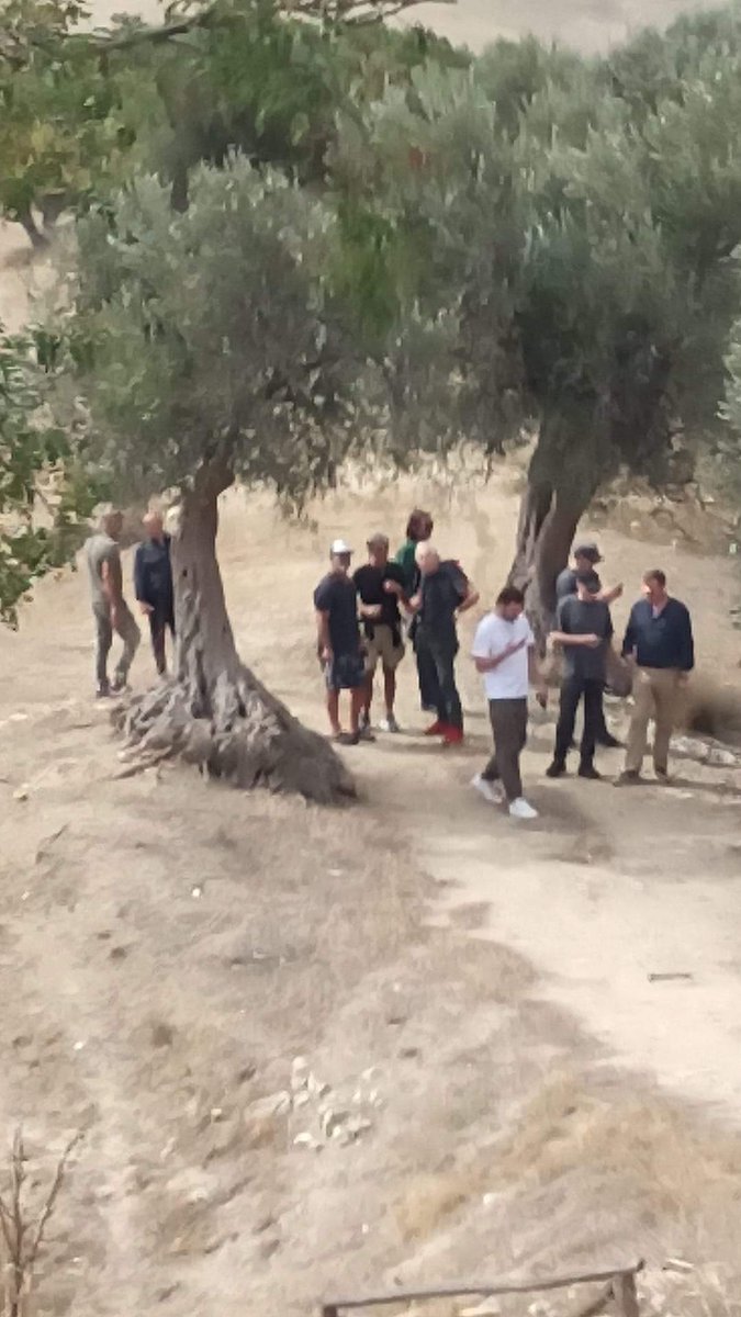 MelGibsonQ__'s tweet image. I returned to Craco to walk the land, feel the silence, and receive the “inspection” ahead of filming The Resurrection. 🎬
Every stone here tells a story. And this story the continuation of The Passion demands sacred ground.
The journey continues...