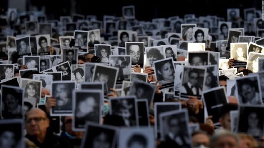𝟑𝟏 𝐚𝐧̃𝐨𝐬 𝐝𝐞𝐥 𝐀𝐭𝐞𝐧𝐭𝐚𝐝𝐨 𝐚 𝐥𝐚 𝐀𝐌𝐈𝐀.
Seguimos exigiendo memoria, verdad y justicia.