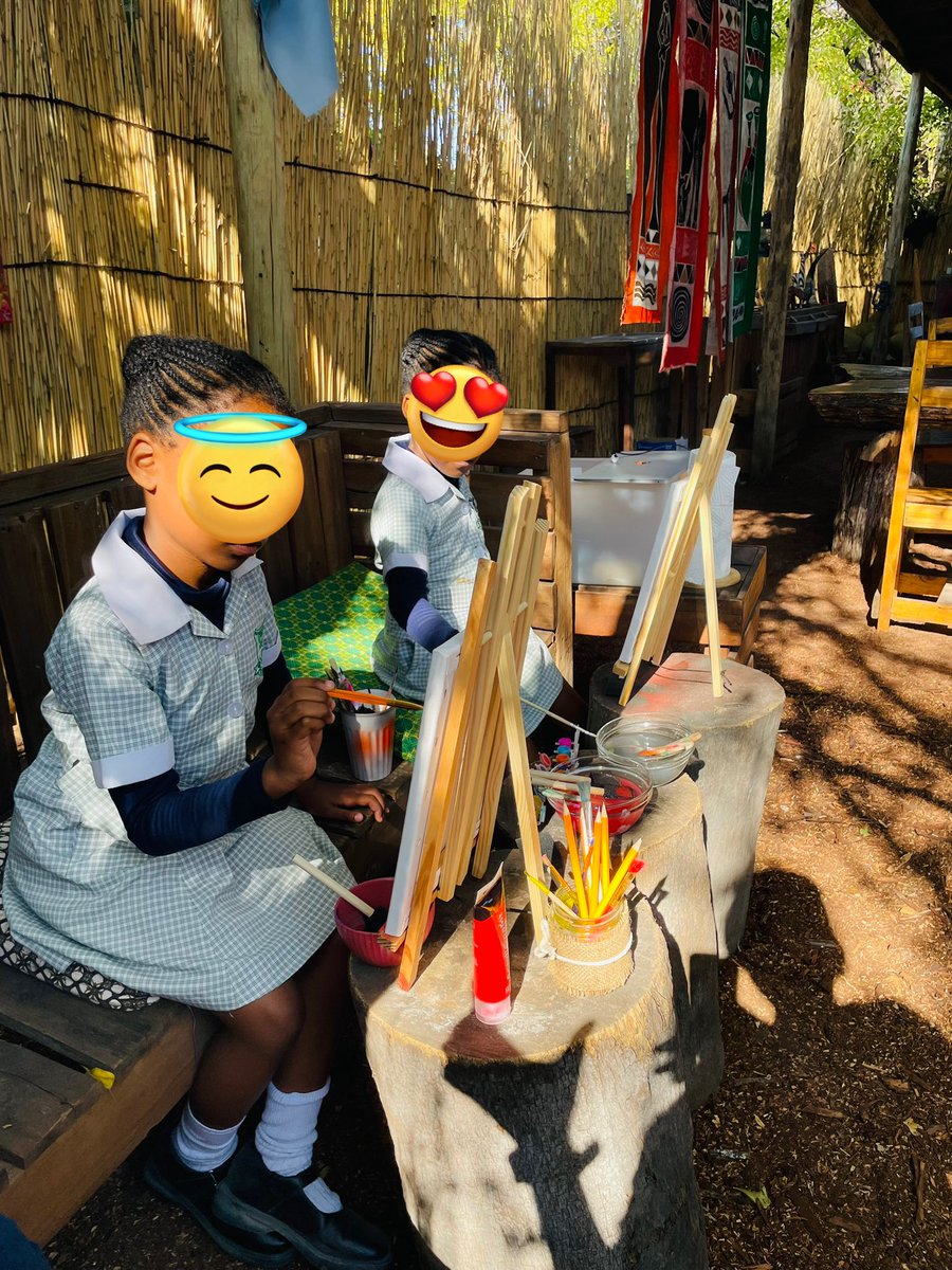 _MmaMotse_'s tweet photo. Thank you Batswana π¨π«π¨
#CreativityConnectionCommunity
#Weagotchu https://t.co/AEIJSqjeH1