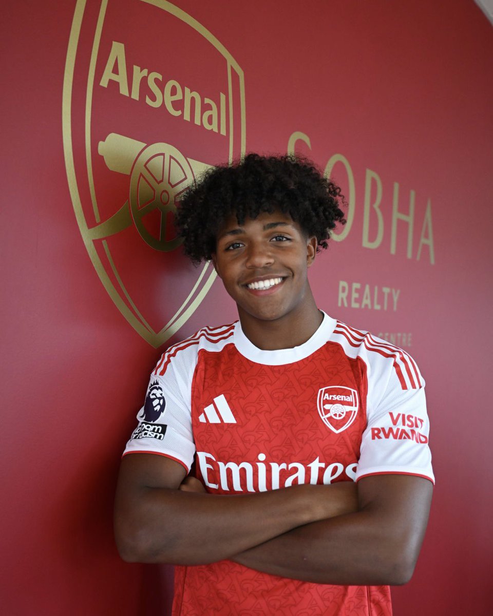 SEG_Football's tweet photo. ✍️ Sealing a well-deserved next step!

💯 Congratulations Louis Zehevic-John on your first professional contract with @Arsenal! https://t.co/rsn8jNHC4F