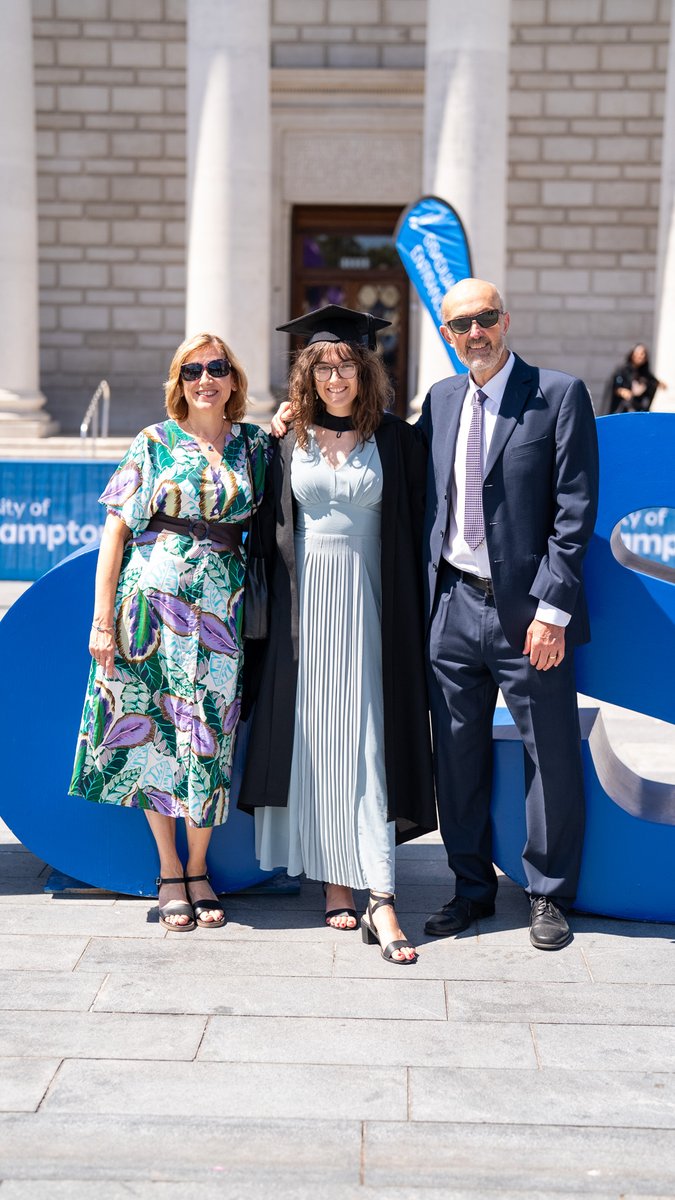 unisouthampton's tweet image. Graduation is in full swing, and we’ve seen so many proud smiles and well-deserved celebrations!🎓
Congratulations to everyone who has graduated this week. Your achievements are just the beginning of an amazing journey ahead.
#WeAreUoS #Graduation #ClassOf2025