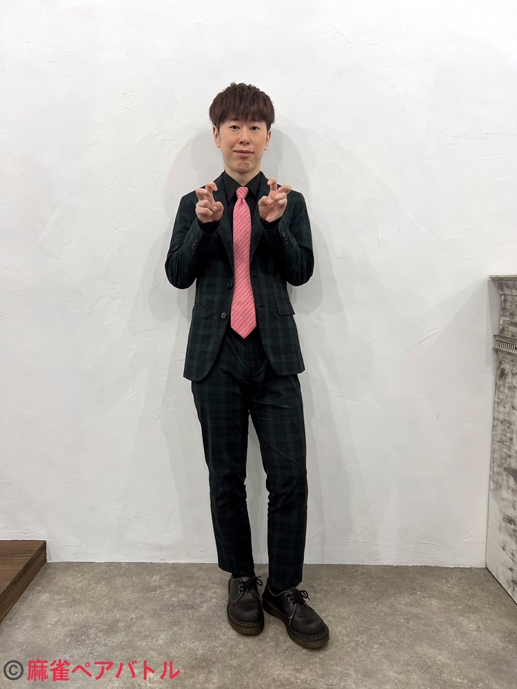 Marine_ENT's tweet image. ⊹˚.┈┈┈┈
#麻雀ペアバトル グッズ用写真
撮影時のオフショット✨
┈┈┈┈‧⁺ ⊹˚.
📷photo
#渡辺太 プロ (@Futokunaio)
🎫8/2開催:チケット販売中▶t.livepocket.jp/e/mahjong_pair…
🏠特設サイト▶marine-e.net/sp/mahjong_pai…
白熱の麻雀タッグマッチに大注目――!!