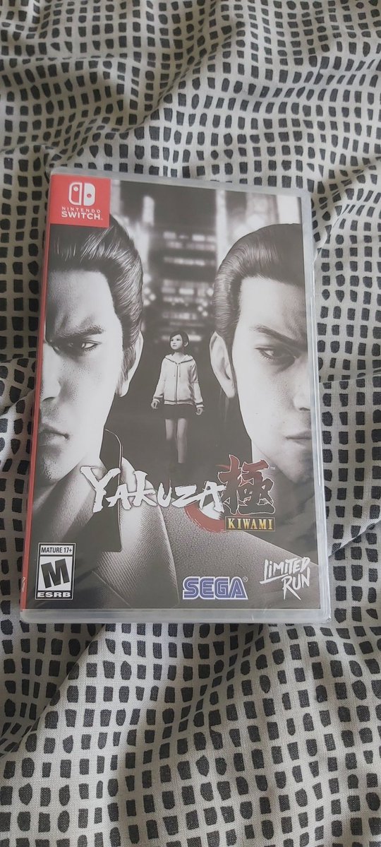 DailyLADChr's tweet image. Hey Everyone, just a heads up that the Limited Run Games stuff is FINALLY beginning to arrive. I got my Yakuza Kiwami for Switch