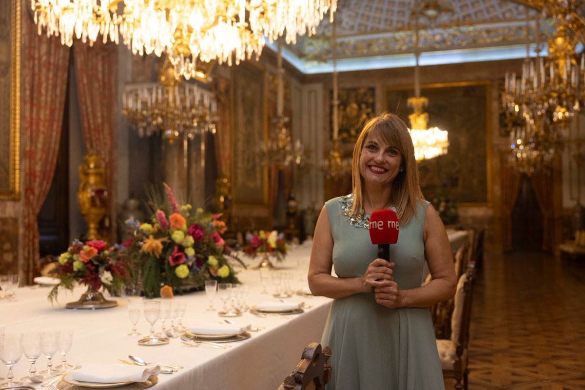 Cuando termines de comer, vente de sobremesa con nosotros ⁦<a href="/LasTardesDeRNE/">Las tardes de RNE</a>⁩ hoy desde un lugar de ensueño. Gracias ⁦<a href="/PatrimNacional/">Patrimonio Nacional</a>⁩
