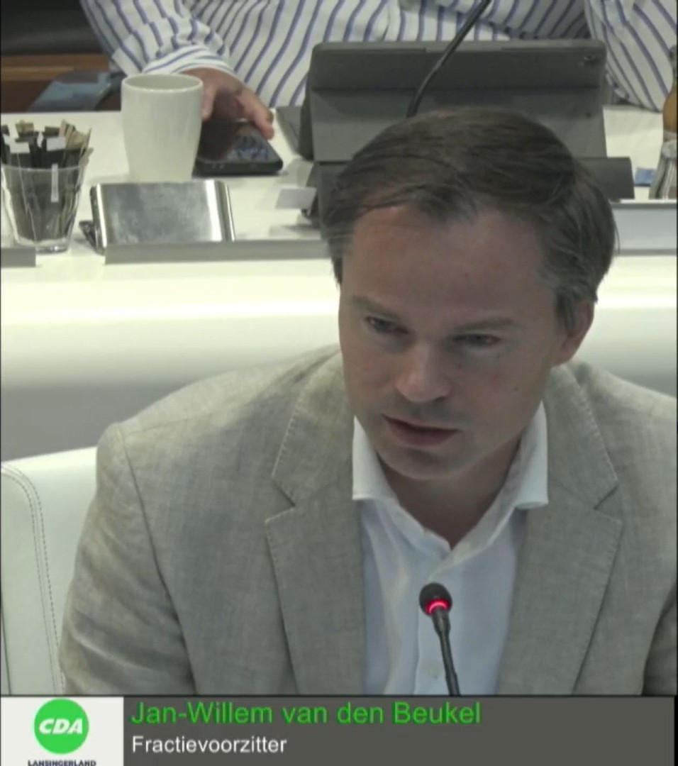 Het plan om zware industrie toe te staan stuit op fel verzet.

Dankzij de inzet van bewoners en het CDA blijft de omgevingsvisie voorlopig ongewijzigd. Een belangrijke overwinning voor woonkwaliteit en behoud van het dorpse karakter van onze gemeente!

cda.nl/zuid-holland/l…