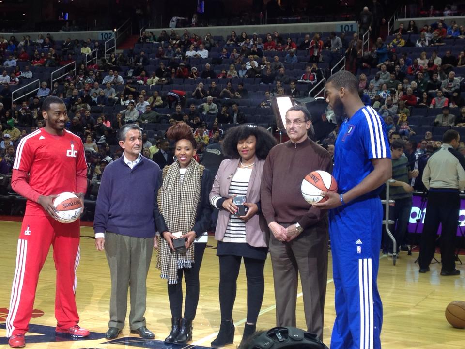 DianesTalking's tweet image. Today is Nelson Mandela International Day, born July 18, 1918. #FBF to 12/28/13 when two of his granddaughters were in DC to honor him before a @WashWizards game. Honored and humbled to be in their presence. I was covering the game for WUSA9. #NelsonMandelaDay #FlashbackFriday