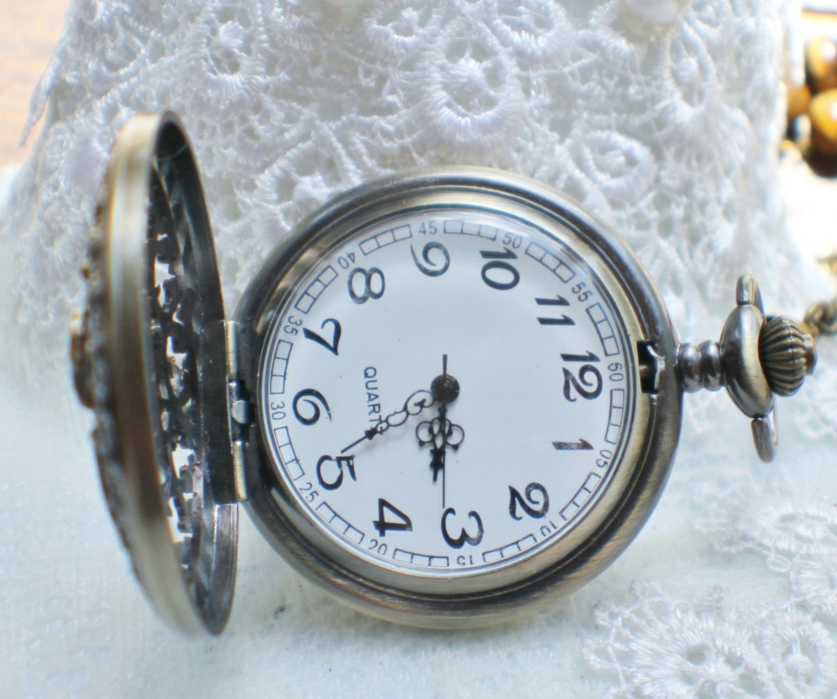 charsfavorite's tweet image. Elevate your style with our Dragon Pocket Watch—elegant, unique, and battery-operated for lasting precision. Grab yours now for just $55. Timeless beauty awaits! #WatchesOfTwitter #UniqueGifts

 Shop Now charsfavoritethings.com/products/2drag…