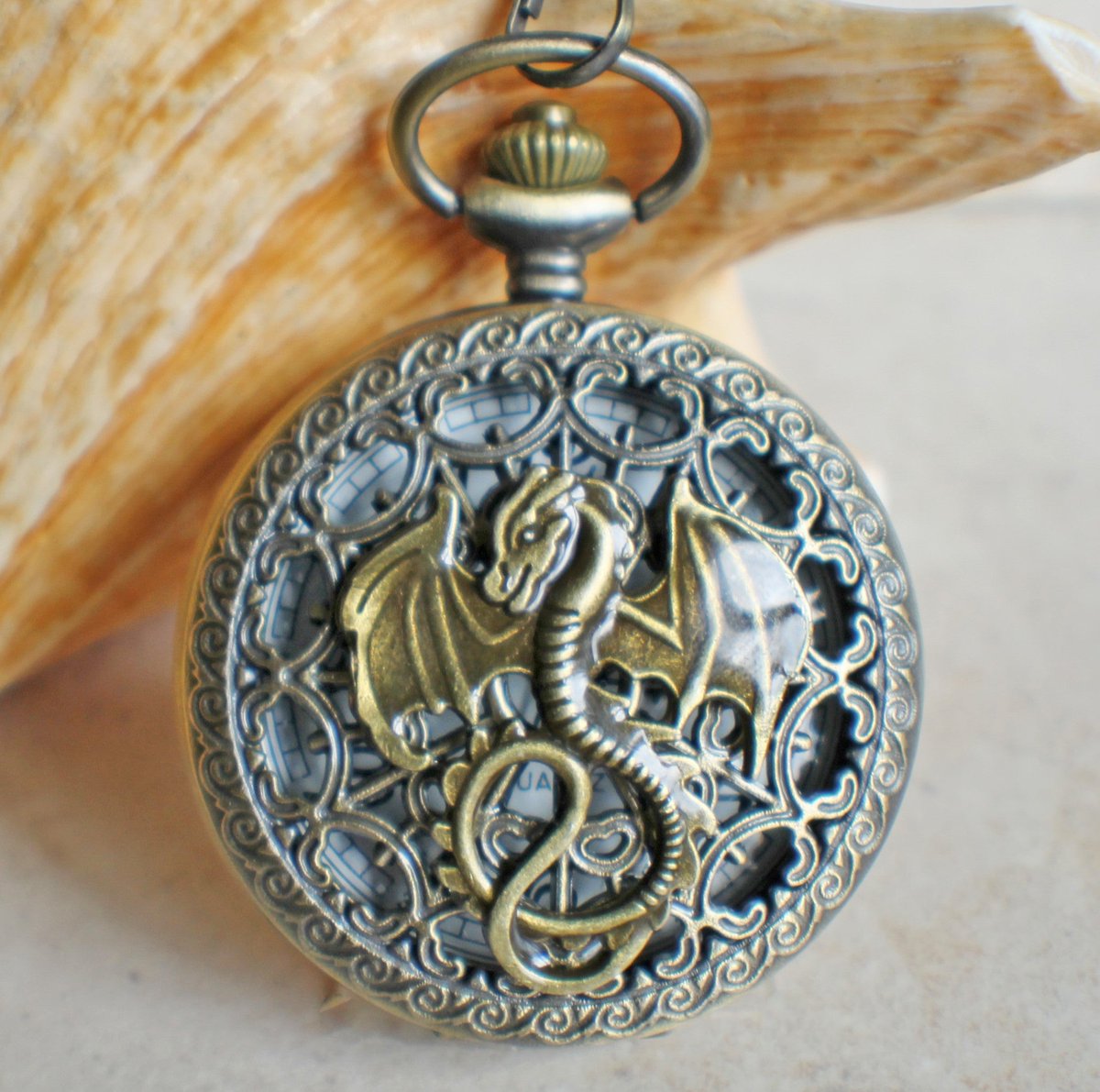 charsfavorite's tweet image. Elevate your style with our Dragon Pocket Watch—elegant, unique, and battery-operated for lasting precision. Grab yours now for just $55. Timeless beauty awaits! #WatchesOfTwitter #UniqueGifts

 Shop Now charsfavoritethings.com/products/2drag…