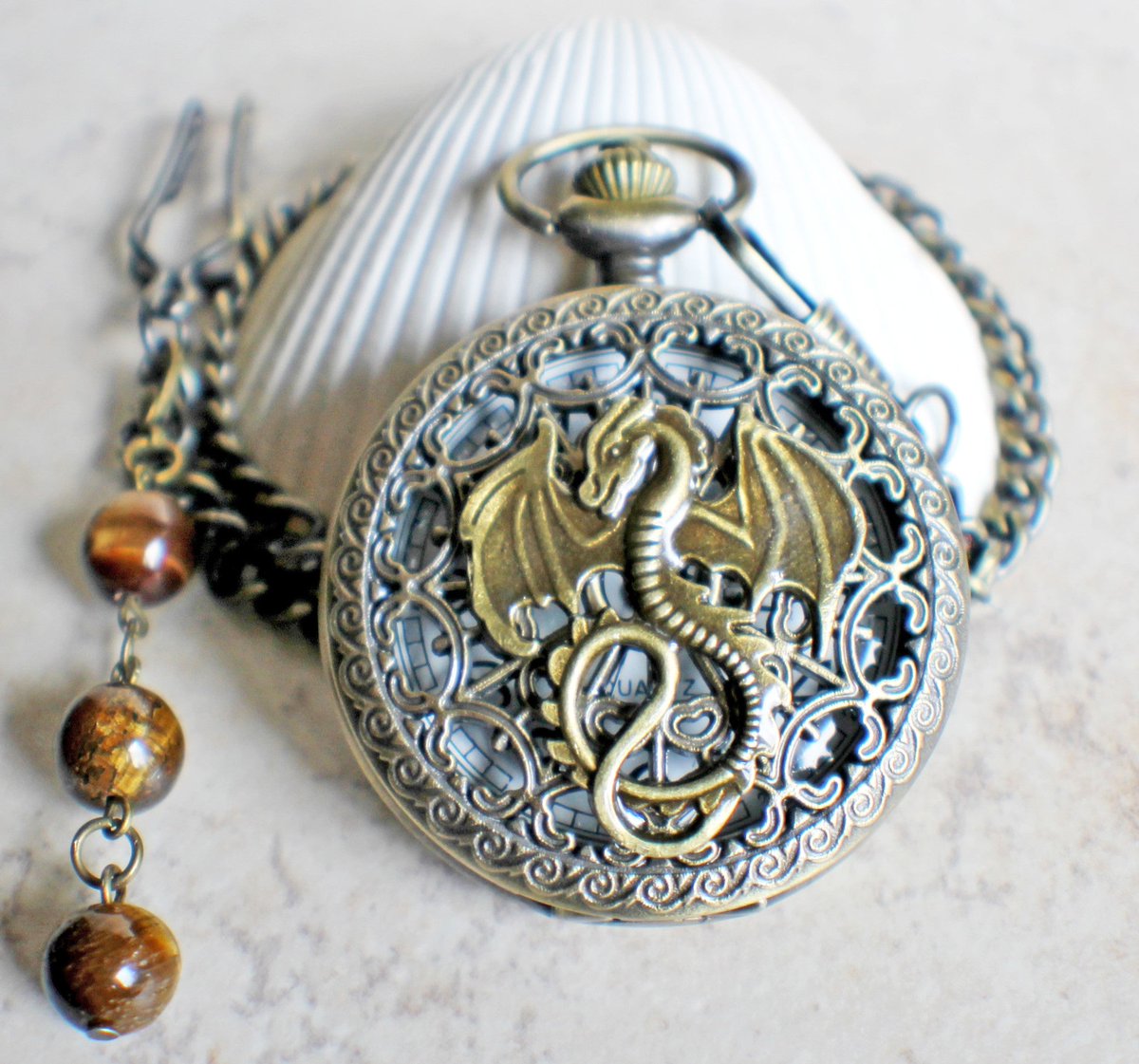 charsfavorite's tweet image. Elevate your style with our Dragon Pocket Watch—elegant, unique, and battery-operated for lasting precision. Grab yours now for just $55. Timeless beauty awaits! #WatchesOfTwitter #UniqueGifts

 Shop Now charsfavoritethings.com/products/2drag…