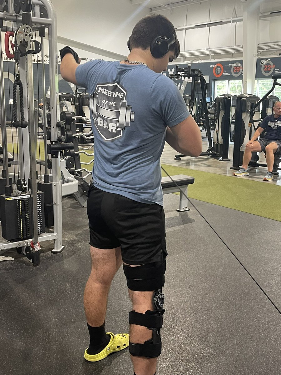 JaseKnight24's tweet image. Go get your @famgymapparel and use my code for a discount on great quality gym gear! Jesus loves you!