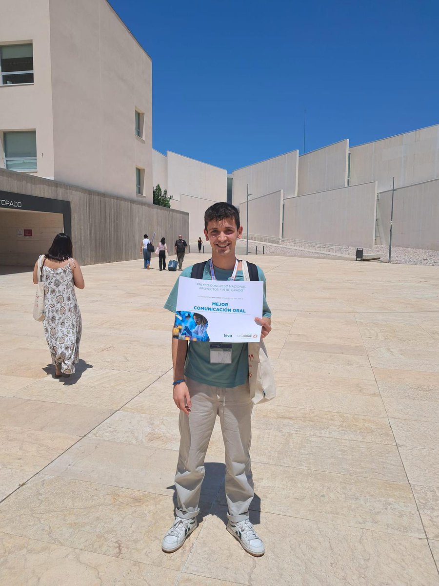 @I+DFarmaUSC (@dfarmausc) on Twitter photo Nuestro estudiante Miguel Castro Rodríguez ha sido galardonado con el Premio a la Mejor Comunicación Oral en el II Congreso Nacional de Proyectos Fin de Grado de Farmacia, celebrado el 18 de julio en Zaragoza <a href="/_usj_/">Universidad San Jorge</a>
Enhorabuena, Miguel!!!
👇👏 Nuestro estudiante Miguel Castro Rodríguez ha sido galardonado con el Premio a la Mejor Comunicación Oral en el II Congreso Nacional de Proyectos Fin de Grado de Farmacia, celebrado el 18 de julio en Zaragoza <a href="/_usj_/">Universidad San Jorge</a>
Enhorabuena, Miguel!!!
👇👏