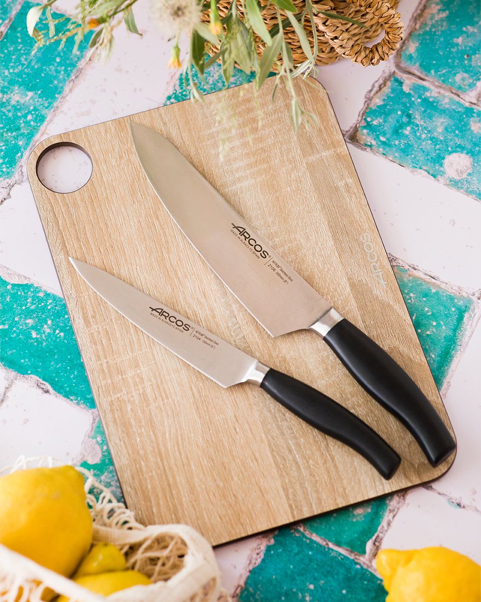 Precisión, resistencia y control🔥 Así son los cuchillos cocineros🔪 ¡Equipa tu cocina!  arcos.com/es_ES/clara?ut…