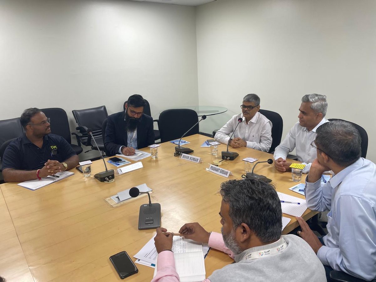 MCCIA_Pune's tweet image. MCCIA welcomed @MihirKumar, CEO Government E Marketplace (GeM), for an engaging session with Pune’s business community on 18th July 2025.
The discussion shed light on the latest initiatives of GeM, including seller registration, tender discovery, and how MSMEs can leverage the…