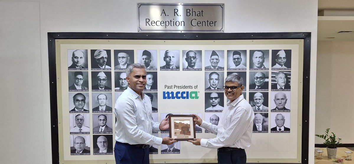 MCCIA_Pune's tweet image. MCCIA welcomed @MihirKumar, CEO Government E Marketplace (GeM), for an engaging session with Pune’s business community on 18th July 2025.
The discussion shed light on the latest initiatives of GeM, including seller registration, tender discovery, and how MSMEs can leverage the…