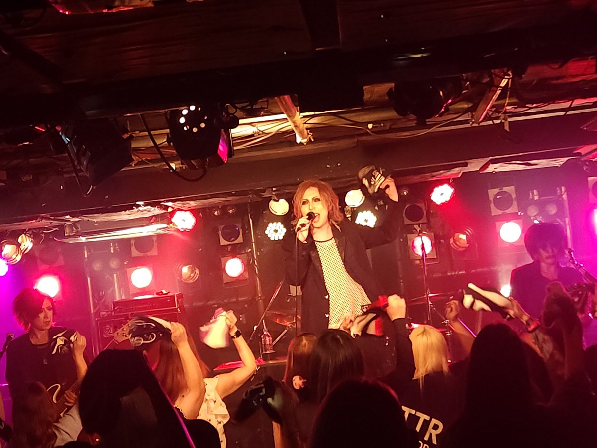 blooming_office's tweet photo. blooming vol.5にご来場くださった皆様、出演してくださったバンドの皆様、ありがとうございました！お陰様で素敵なイベントになりました。bloomingは11月で1周年となります。また皆様と素敵な時間を過ごせるイベントを企画したいと思います。ありがとうございました！ https://t.co/xKRg6XGbPh