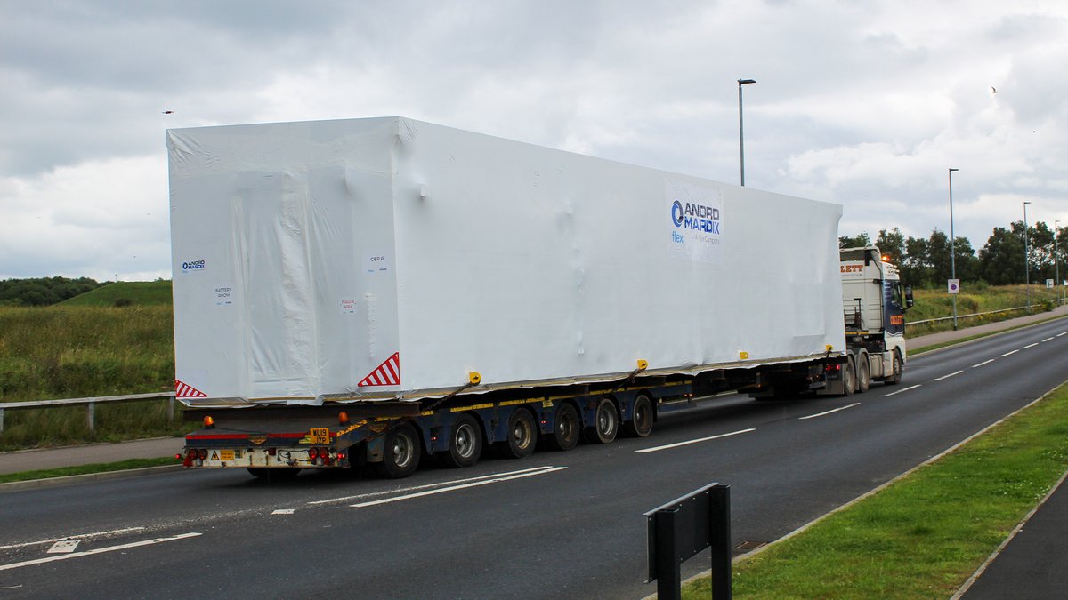 CollettLtd's tweet image. We have transported 6 of 32 modular power pods from @AnordMardix at Blackburn to the Red Kite Data Centre in Slough.

Loaded on 5- and 6-axle step-frame trailers, each movement covers 271 miles from site to site, accompanied by our in-house escort vehicle fleet.

#HeavyTransport