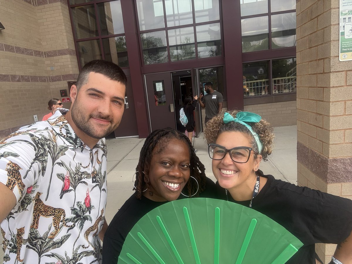 CaraGrant11's tweet image. Fun times checking out summer school 🏫