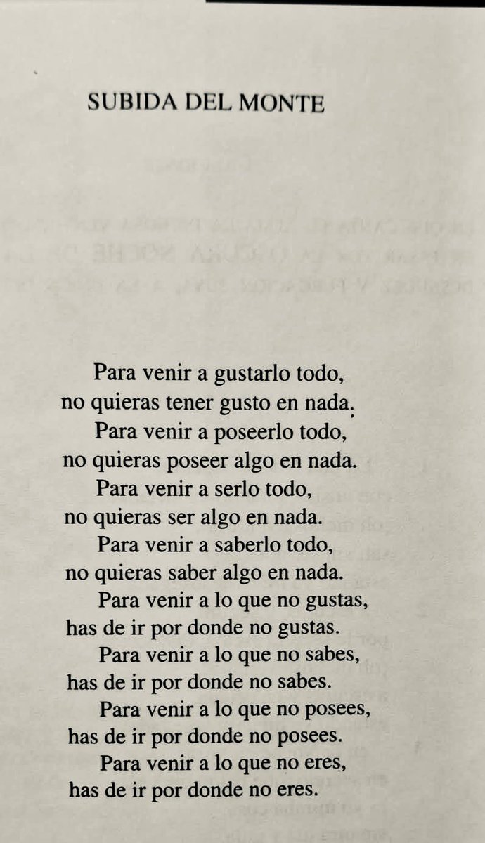 DazInma's tweet image. Imagina que tienes una mochila llena de piedras (miedos, apegos, deseos egoístas). Quieres subir una montaña muy alta (Dios, paz interior), pero con esa mochila, no puedes. Debes soltar peso para poder subir. Eso es la “nada”.
San Juan de la Cruz, Subida del Monte Carmelo.