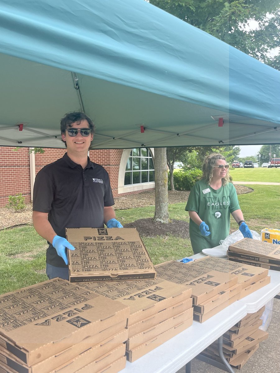Jacob McCoy and Rob Hileman (not pictured) had a great time serving pizza at the @NWACCEagle Welcome in Bentonville on Thursday. Good luck to the entering freshmen this year!