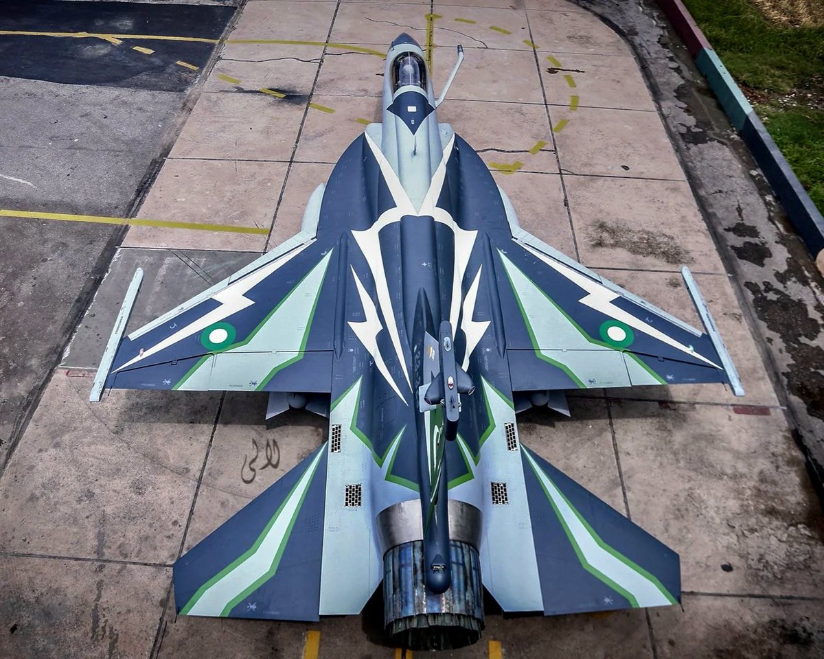 RealAirPower1's tweet image. Pakistani JF-17 lookin' fly for RIAT 2025, in its white lightning-themed livery. This is the JF-17’s first visit to the UK. Photo via alpha_lima_ on IG.