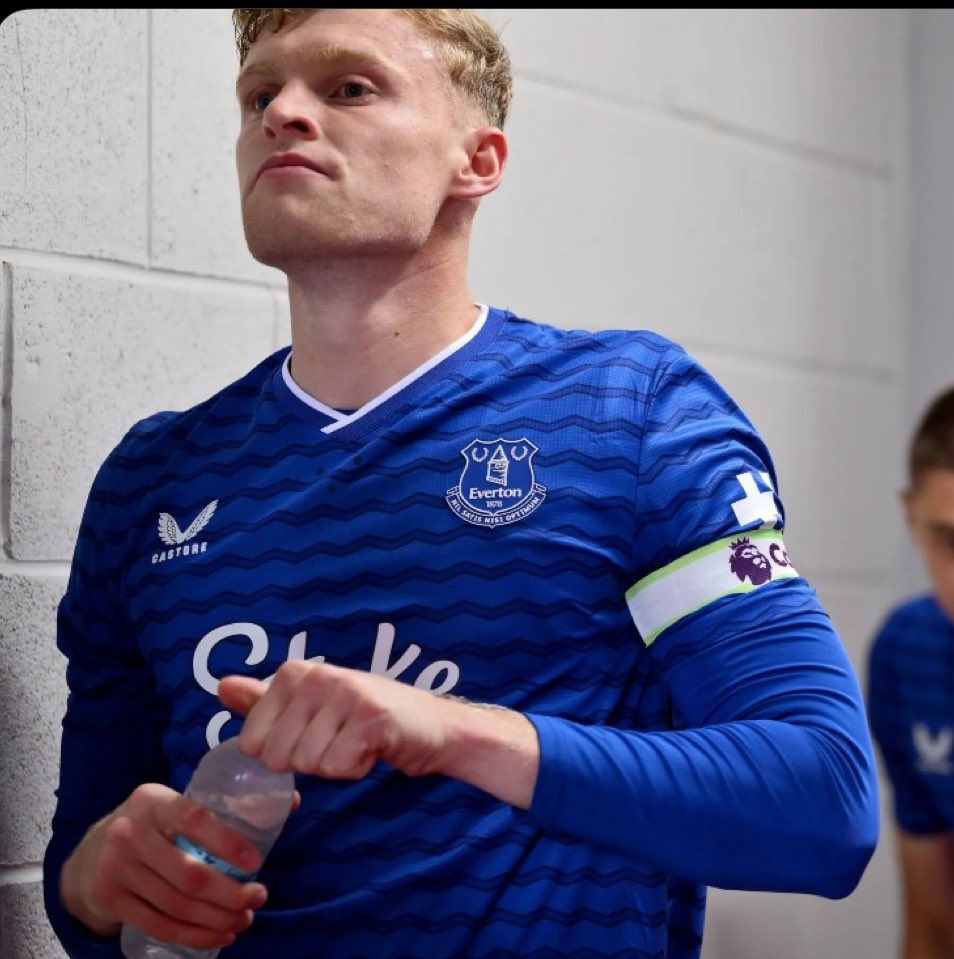 There’s only one man to take over the armband from Seamus.

<a href="/Everton/">Everton</a> 🔵⚪️