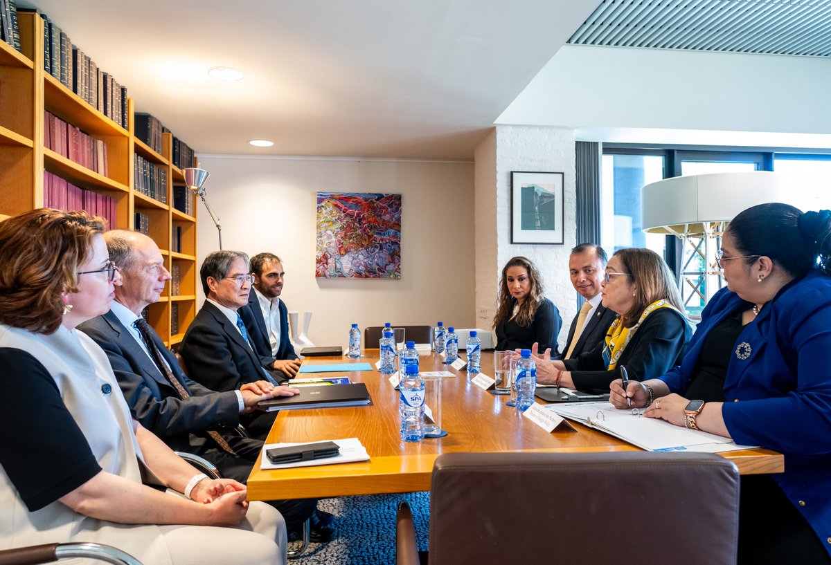 CIJ_ICJ's tweet photo. NEWS: A ceremony for the unveiling of a bust of the late Judge José Gustavo Guerrero, last #PCIJ President & first #ICJ President, was held in the presence of @CancillerAleHT & Ambassador Vásquez Gómez. A multimedia gallery of the event is available at https://t.co/lXhdzPMhGY https://t.co/JslhYygVEC