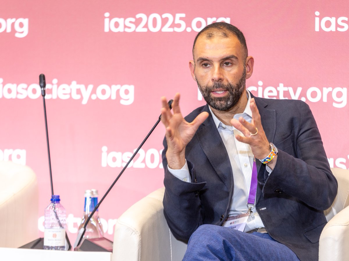 DukeGHI's tweet image. Current 📍: Rwanda
Seen is @JRatevosian, our Hock Fellow, attending the annual @iasociety Conference on HIV Science in Rwanda. He was a panelist for a discussion on “The Role of Artificial Intelligence (AI) in HIV Vaccine Research and Development.”
📸 :Jean Bizimana/IAS