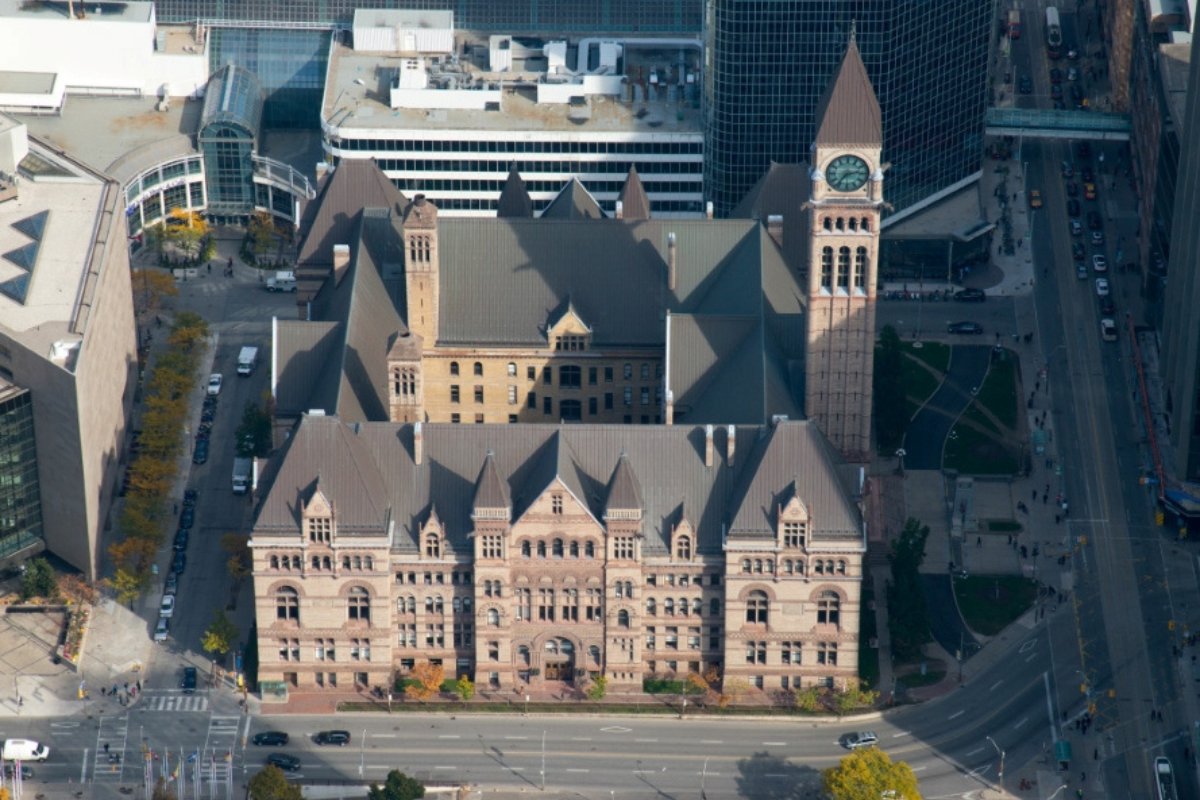 cityoftoronto's tweet image. Have a piece of Toronto’s history tucked away?
Share its story with a museum expert at Toronto Treasures, July 26 at Old City Hall.
Registration: toronto.ca/explore-enjoy/…
No object? No problem. All visitors are welcome to view two exhibits inside Old City Hall .…