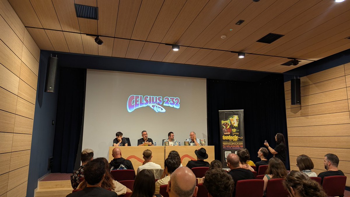 radicalshocker's tweet image. He podido asistir a una charla de @tentaclepulp, una app que ofrece una infinidad de relatos de escritores de calidad.
Proyectos así son necesarios para desviar nuestra mente de los algoritmos y contenido basura de Internet y así reconducirla a la imaginación y la diversión.