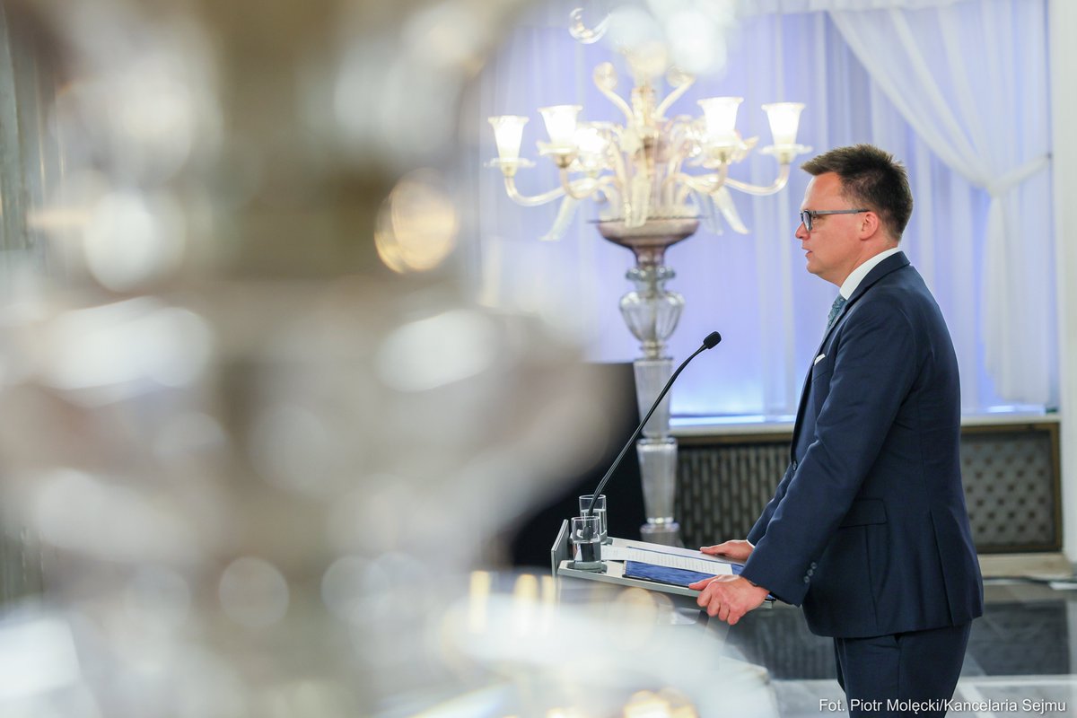 PLParliament's tweet image. 🇵🇱🤝🌍 | July 7, 2025. In the Column Hall of the Polish Parliament, Speakers @szymon_holownia & @M_K_Blonska met with 🇵🇱 diplomats during the Heads of Missions Conference @PolandMFA.
The meeting was also attended by Deputy Speakers @MWielichowska, @DorotaNiedziela, and…
