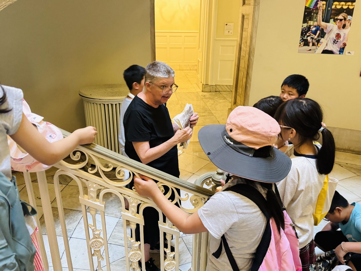 CMSusanZhuang's tweet image. We had our first City Hall Tour this summer. Our young kids spent a warm summer day learning all about local government ❤️
Swipe to the end for our next tour dates!