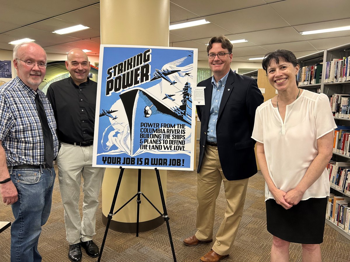 USGPO's tweet image. Superintendent of Documents Scott Matheson visits the U.S. Department of Energy’s Bonneville Power Administration Library in Portland. This library has been part of the FDLP since 1962.
@bonnevillepower @ENERGY