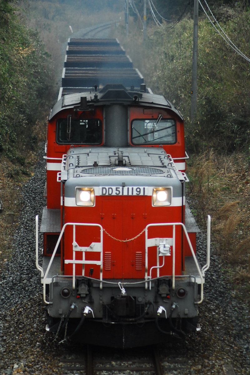kumorohan's tweet image. いつしか設定もなくなった播但工臨
この時は前後の工臨の関係で
珍しくDD51が牽引で沿線も盛況。
山里に響くDDの音とホキのジョント音。
たまには聞きたくなります。