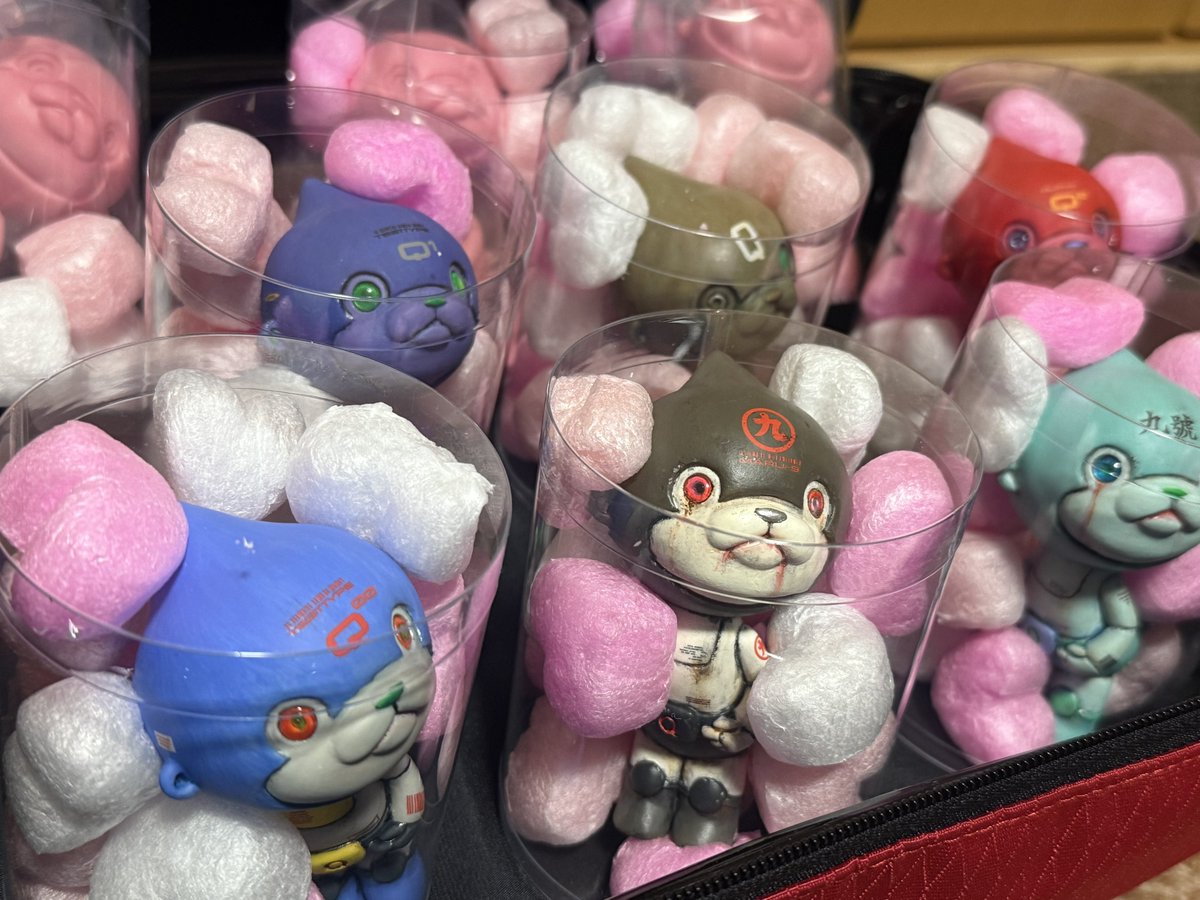 agohige44's tweet image. 明日は忙しいので…パッケージを梱包♪
#PawPad #カワウソ #Qちゃん #アストロQ
#ソフビ天下一武道会