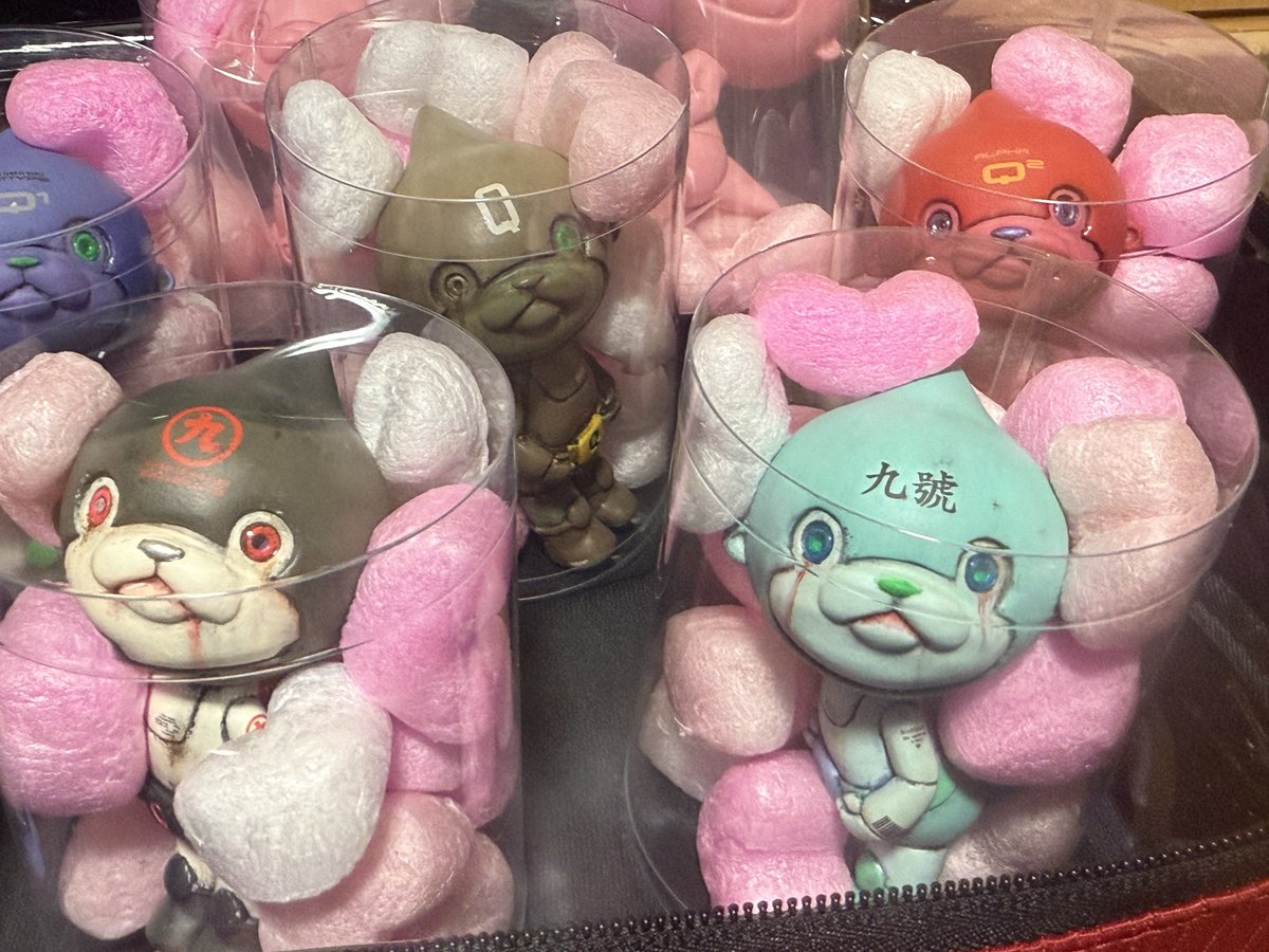 agohige44's tweet image. 明日は忙しいので…パッケージを梱包♪
#PawPad #カワウソ #Qちゃん #アストロQ
#ソフビ天下一武道会