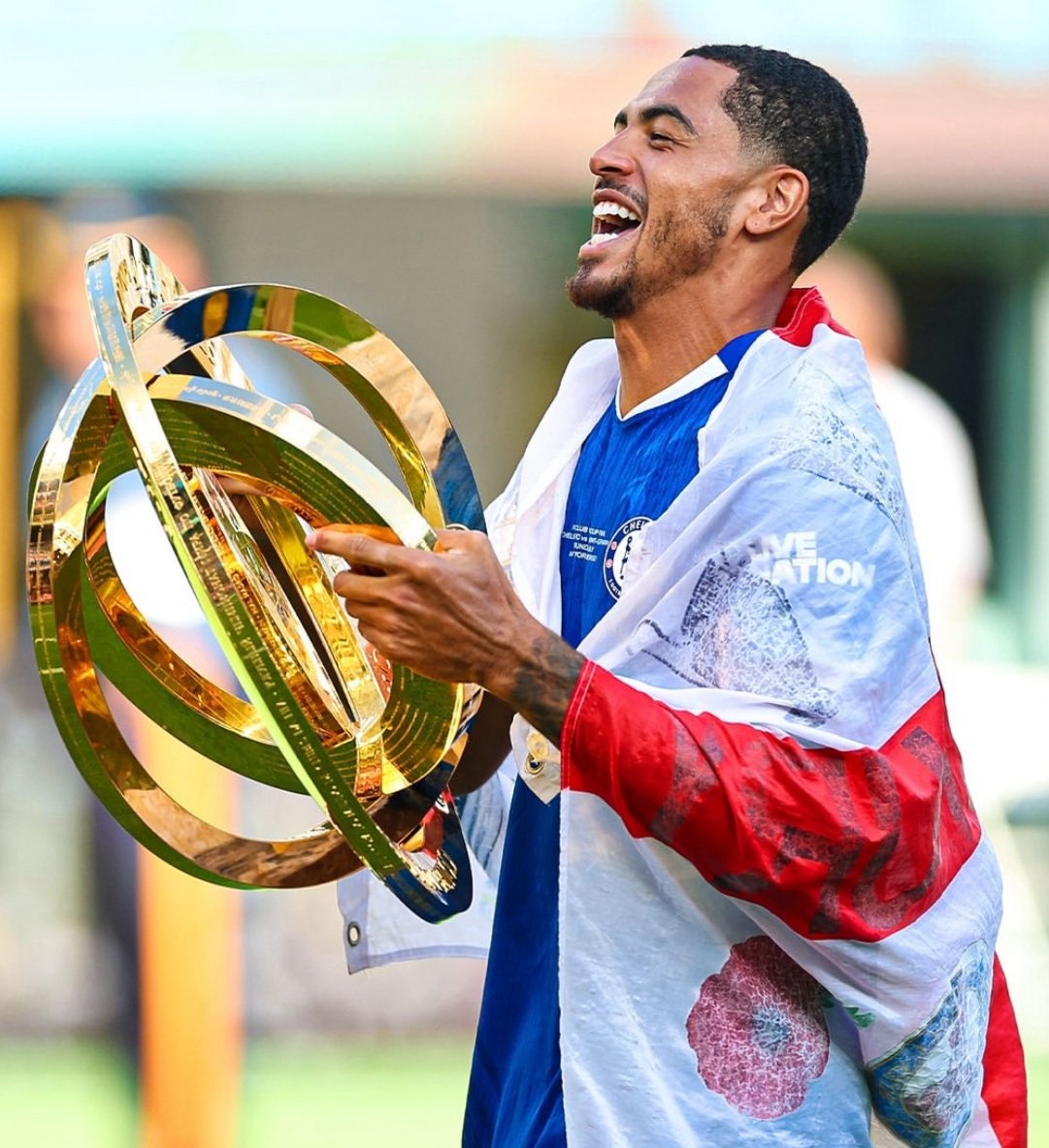 Others celebrate trophies, while a small club in Manchester is celebrating player signings,😂😂
Lanes