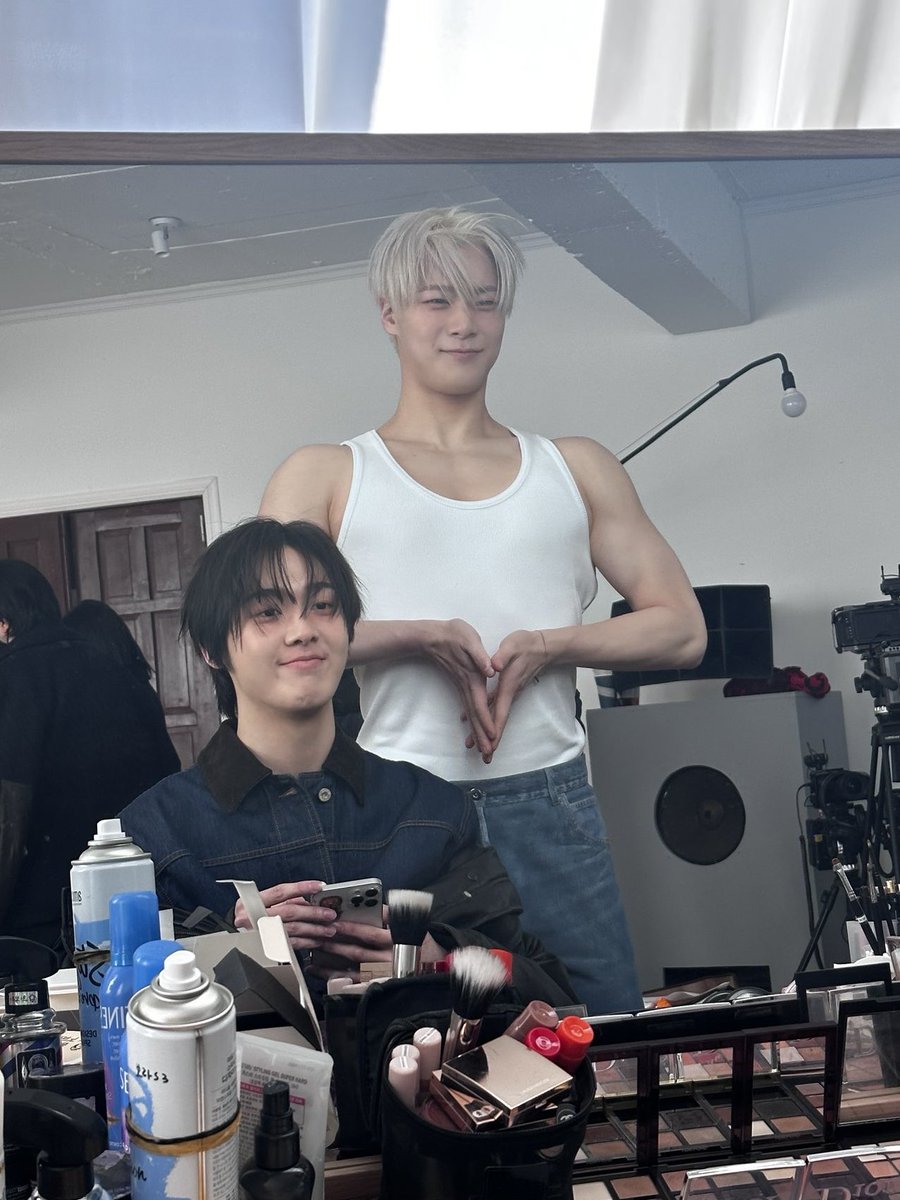 lilu_M79's tweet image. The kind of memories you hold close forever. 🥹

#YOONSANHA  #윤산하 #ユンサナ #MOONBIN #문빈 #ムンビン #MOONSUA #アストロ #아스트로 #ASTRO