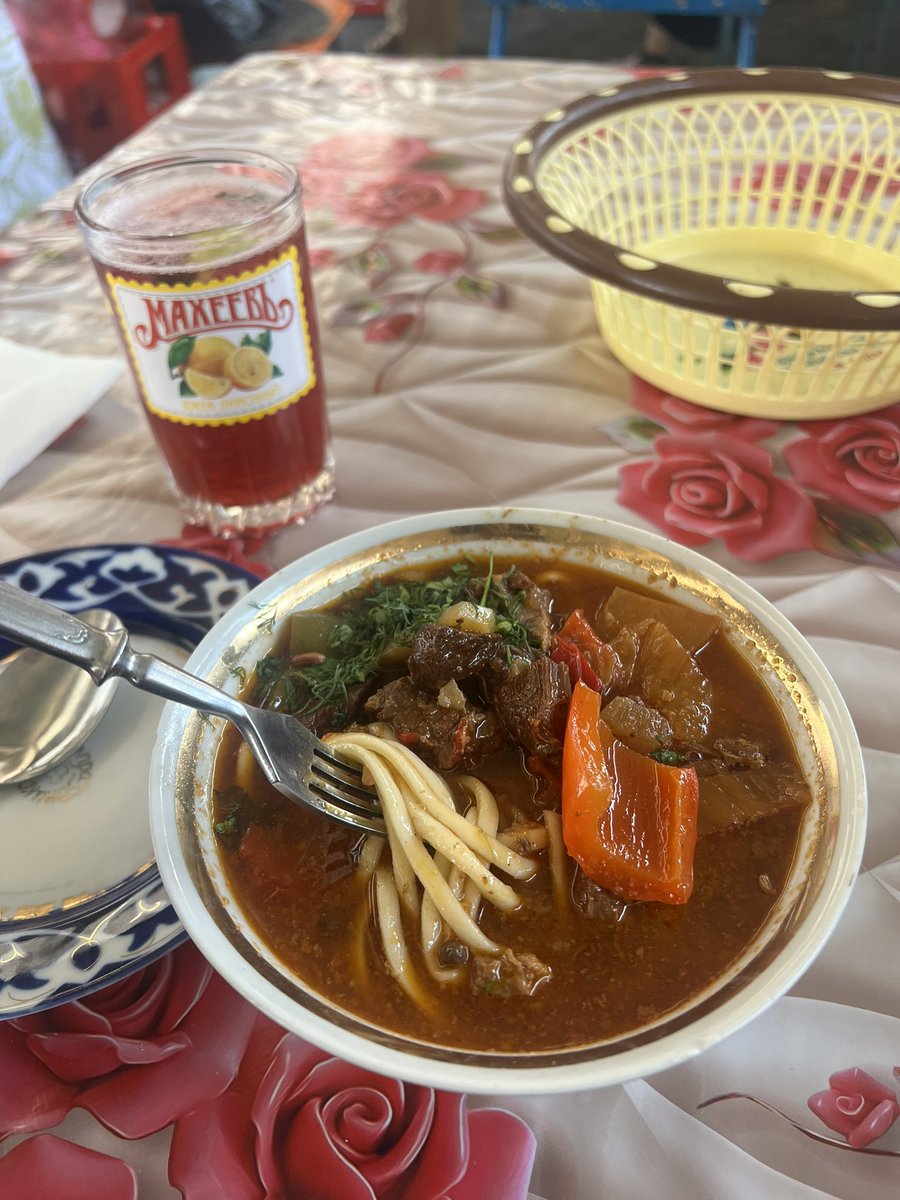 96Stats's tweet image. I’m in Uzbekistan 🇺🇿 A place many Uyghurs refer to as "Xinjiang of the past" because Uzbeks share a lot of culture with Uyghurs. The architecture, language, food.. almost the same!
Indeed, this place was outdated and poor whilst Xinjiang developed quickly. But after coming here,…