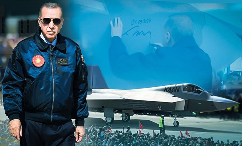 “Bugünün savaş konseptini biz belirliyoruz.”

Cumhurbaşkanı Erdoğan, yalnızca cephe hattını değil, iç cepheyi de tahkim eden Türkiye’nin stratejik kararlılığını ilan etti.

Birlik, dirlik, kararlılık: İşte Türkiye Yüzyılı’nın savunma doktrini🇹🇷

#SavunmaEkseni #TürkiyeYüzyılı