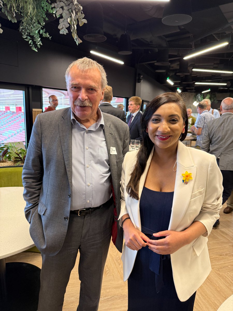 LabourSatvir's tweet image. Great to join forces with my amazing predecessor, Dr Alan Whitehead - to bring together key players and energy experts locally, regionally and nationally to discuss the future of energy here in Southampton and how we gain long-term energy independence. More to come!