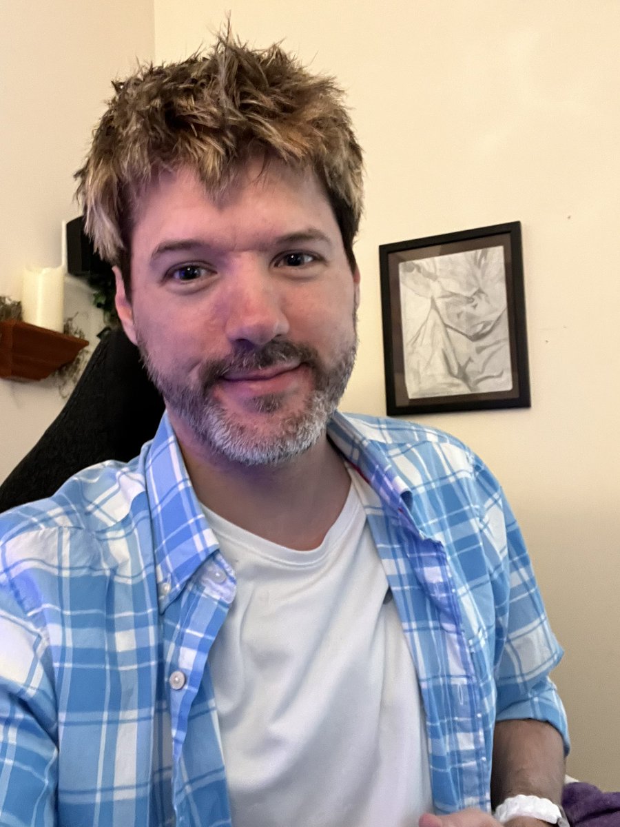 fierce_hs's tweet image. Watching some educational Parallel streams this morning and going to hang out with family later for my bday. Almost hit Diamond 3 last night Happy Friday FeelsGoodMan. 🥳