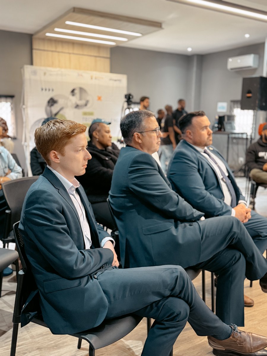 TshimologongIT's tweet image. The #IrishTechChallengeSA2025 information session in Durban brought the heat innovation, ambition & global collaboration in action!
Missed it? Catch the replay: youtu.be/XtGkCdx-6QI
Apply now: irishtechchallenge.co.za
#ITCSA25 #TechForGrowth #Collaboration #WitsForGood