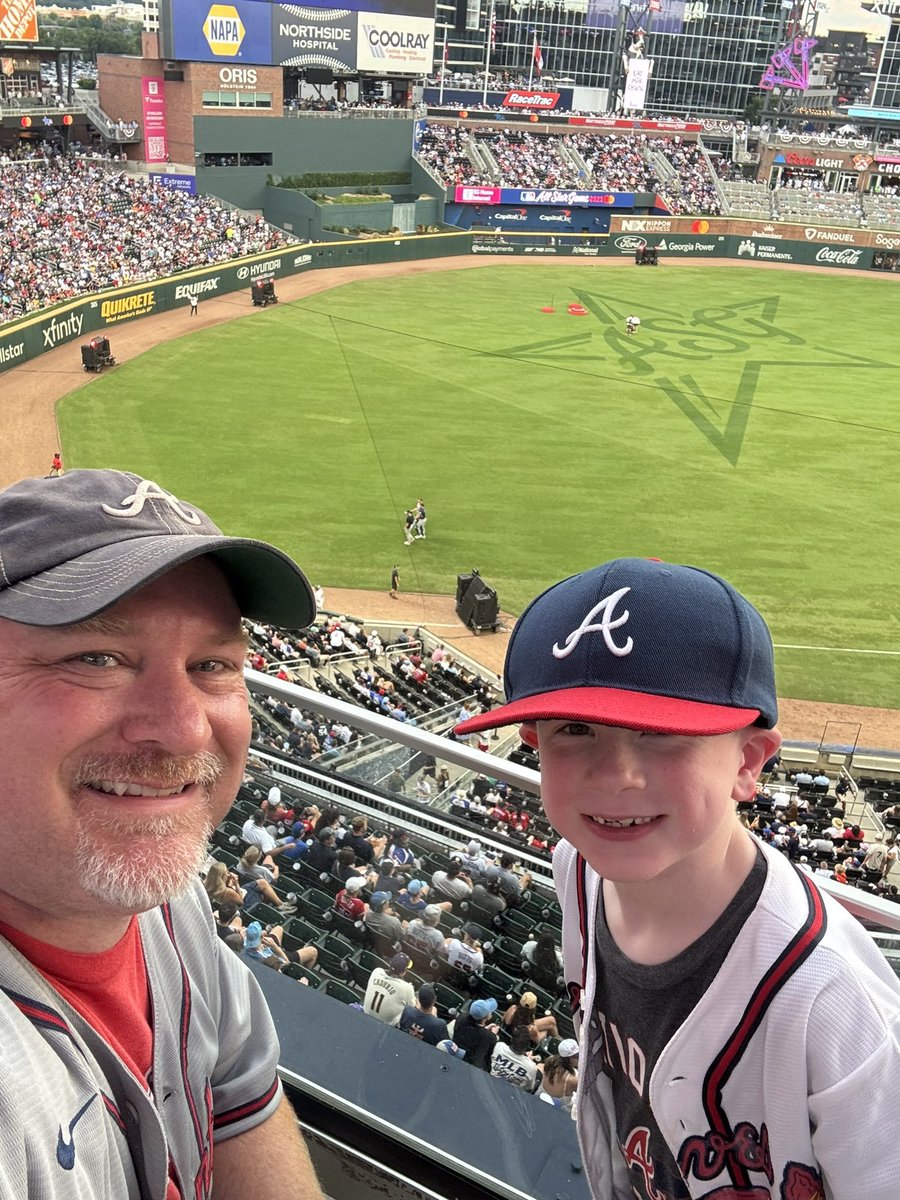 benfuqua's tweet image. The whole day! I took my 7yo to the All-Star Village and the ASG at Truist Park! Also ate lunch @EatAtMurphs and got to get autographs and pictures with one of my all-time favorites Dale Murphy! Day FULL of awesome memories! #BucketList
