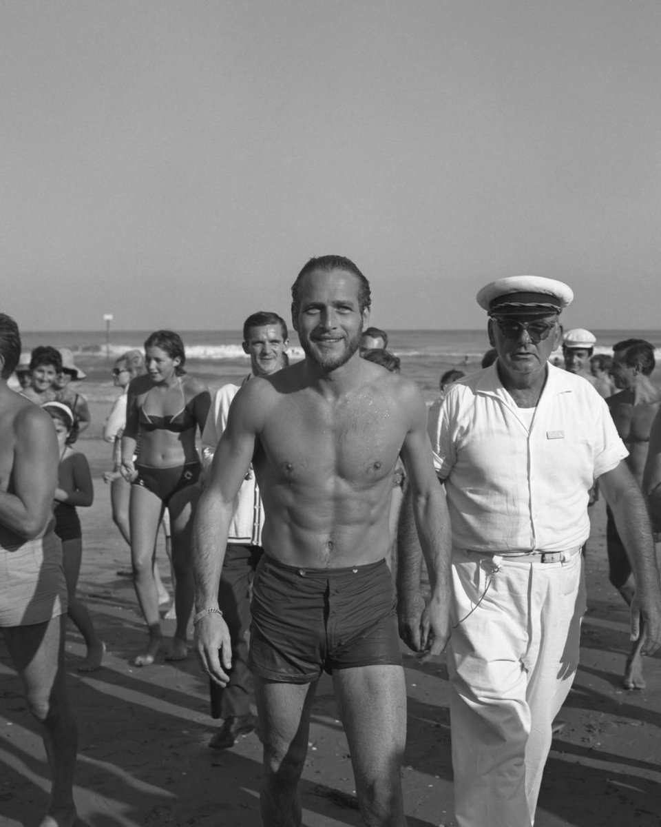 docfilmschicago's tweet image. Paul Newman enjoying himself at the 1963 Venice Film Festival.
Closing out our Neo-Westerns series, HUD stars Newman as a likable renegade who clashes with his uptight father. Screening one more time tonight at 7PM 🎞️.